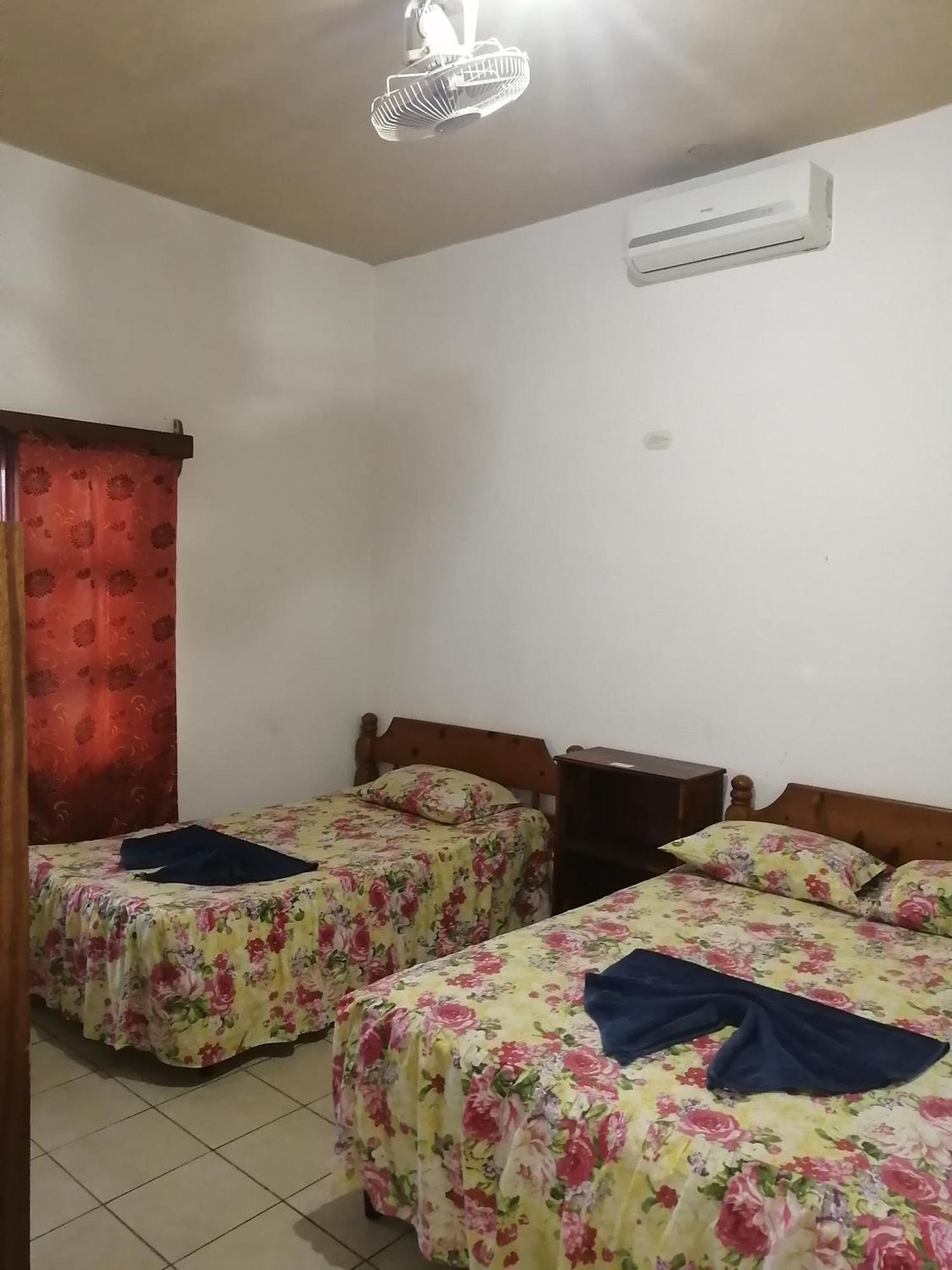 La Posada De Don Jose Flores Bilik gambar